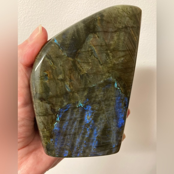 Labradorite - Picture 16 of 16